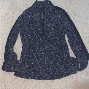 Lululemon black speckled half zip up pullover